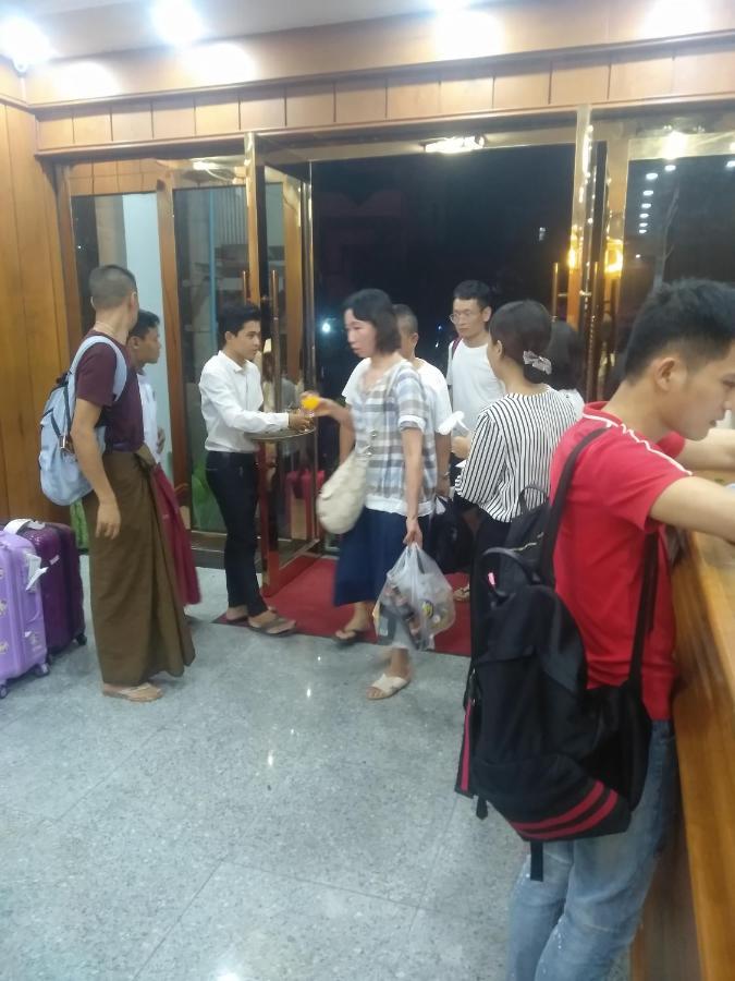 Mandalar May One Hotel Mandalay Eksteriør billede